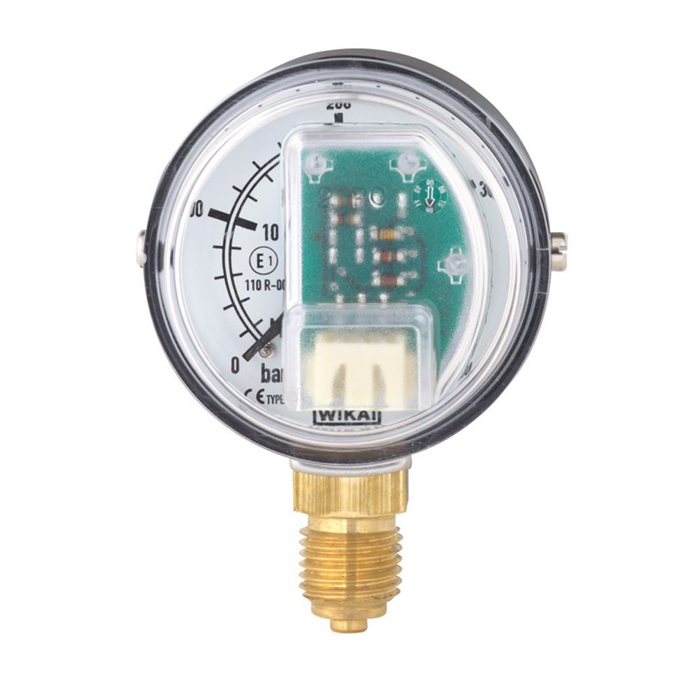 WikaBourdon tube pressure gauge with stepped electrical output signal